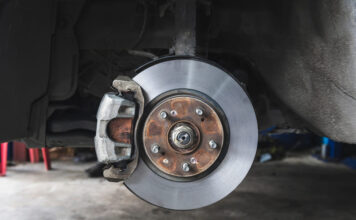 Brake discs and brake pads replacement
