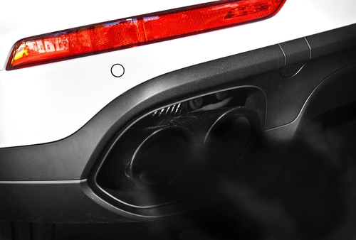 Black exhaust colour for faulty fuel mix
