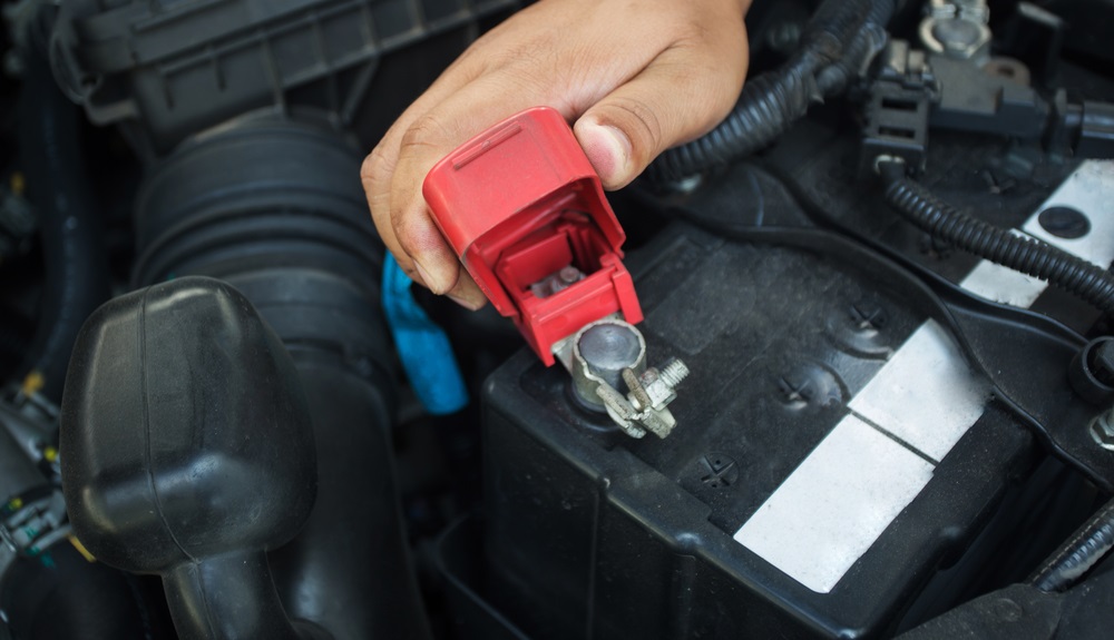 How to jumpstart a car with a jump lead! Stepbystep guide
