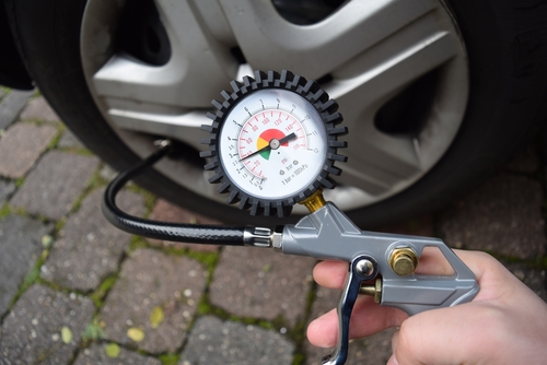 correct air pressure car tyres