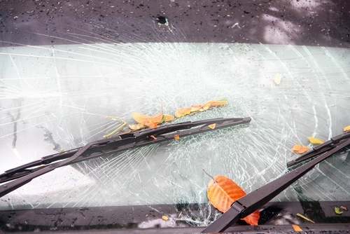 how to remove wiper blade scratches from a windscreen