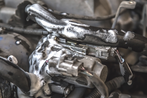 Incorrect cleaning of the engine