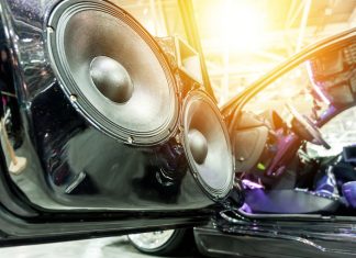 Replacing a car radio: this is how it works with installation and removal