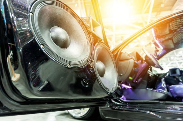 Replacing a car radio: this is how it works with installation and removal