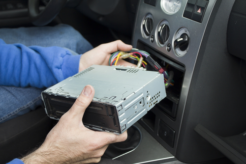 Wiring a permanent positive on car radio