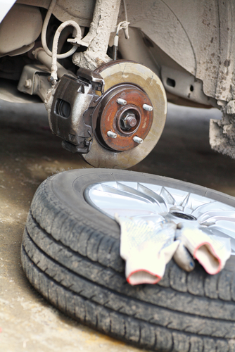how to thoroughly clean brake calipers
