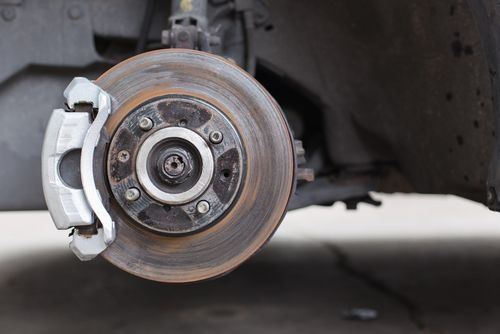 what causes squeaky brakes