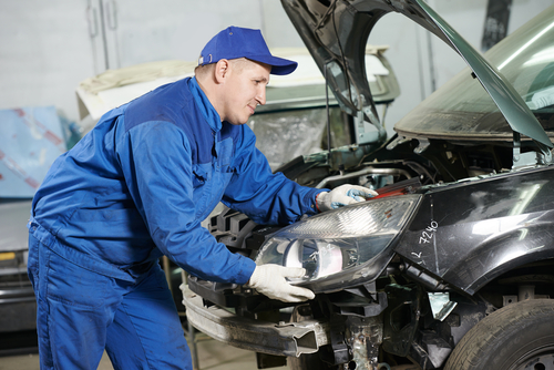DIY replacement of light bulbs of the headlight