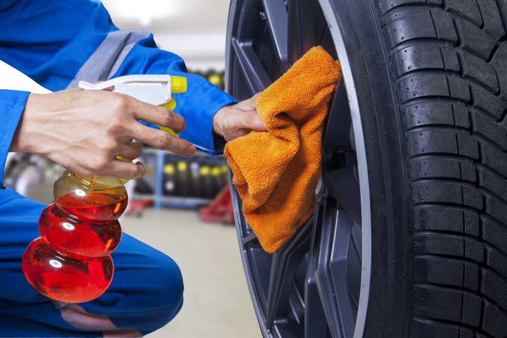 tyre cleaning solvents