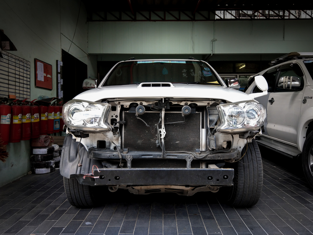 Installation of BMW kidneys