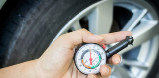 Safe driving with correct tyre air pressure