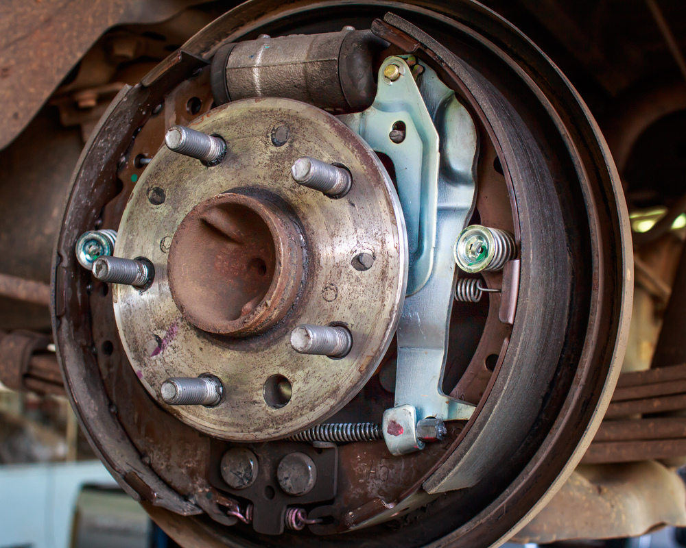 symptoms indicate damage to the brake shoes