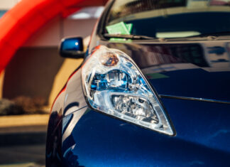 Useful, safe and compulsory: the turn signal on the car