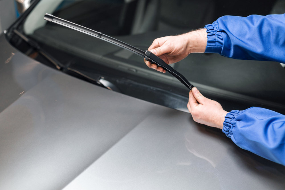 Adjusting the windscreen wipers correctly