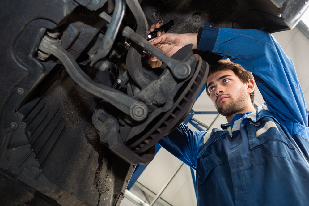 The important signs of a defect on tie rod end