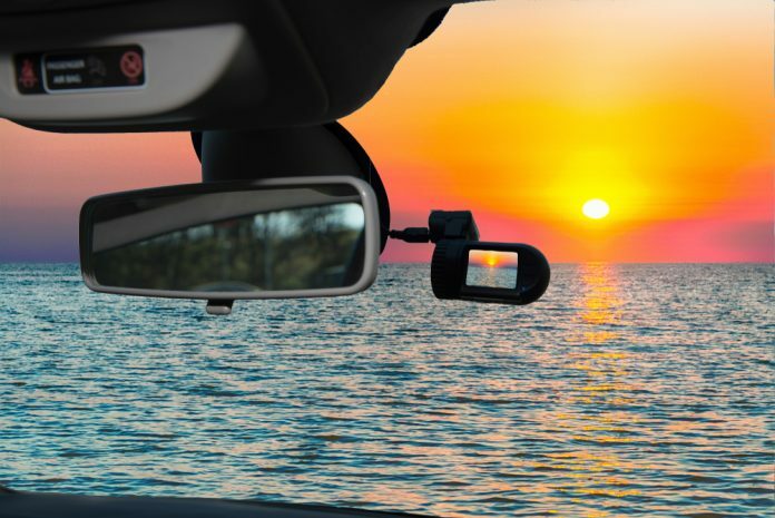 Everything in view with dashcam and rear-view camera