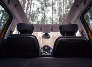 Let air and light into the car: Everything about the sunroof!
